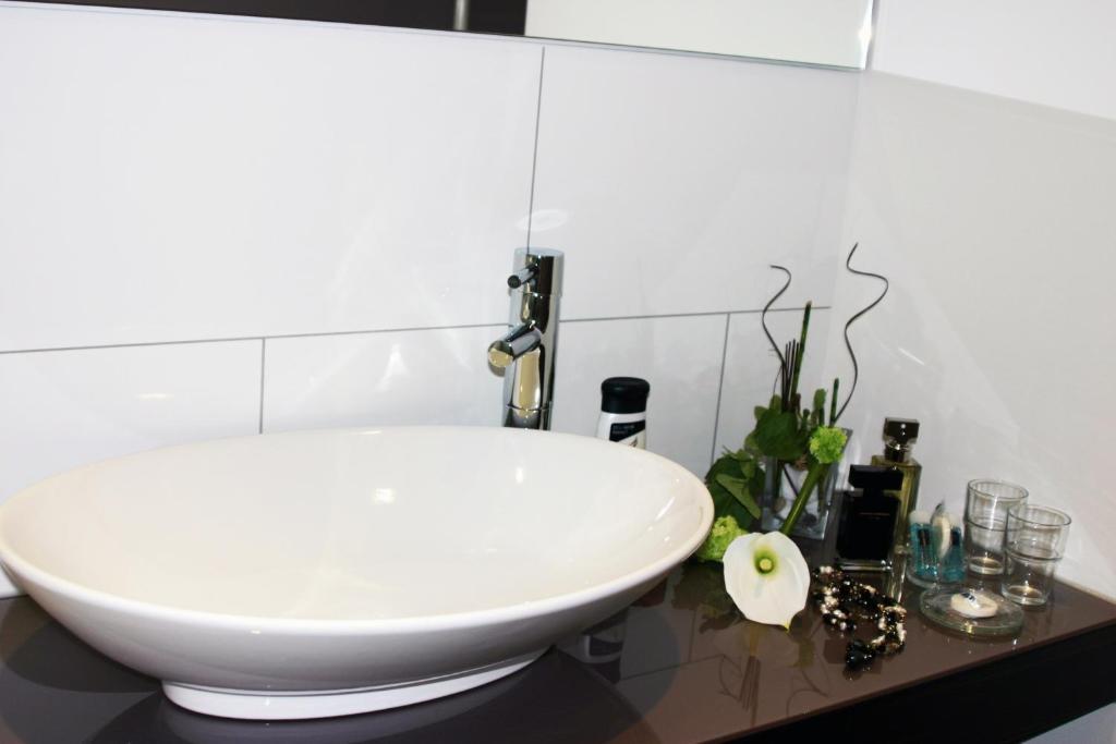 Hotel Zur Promenade Donauwörth Екстериор снимка