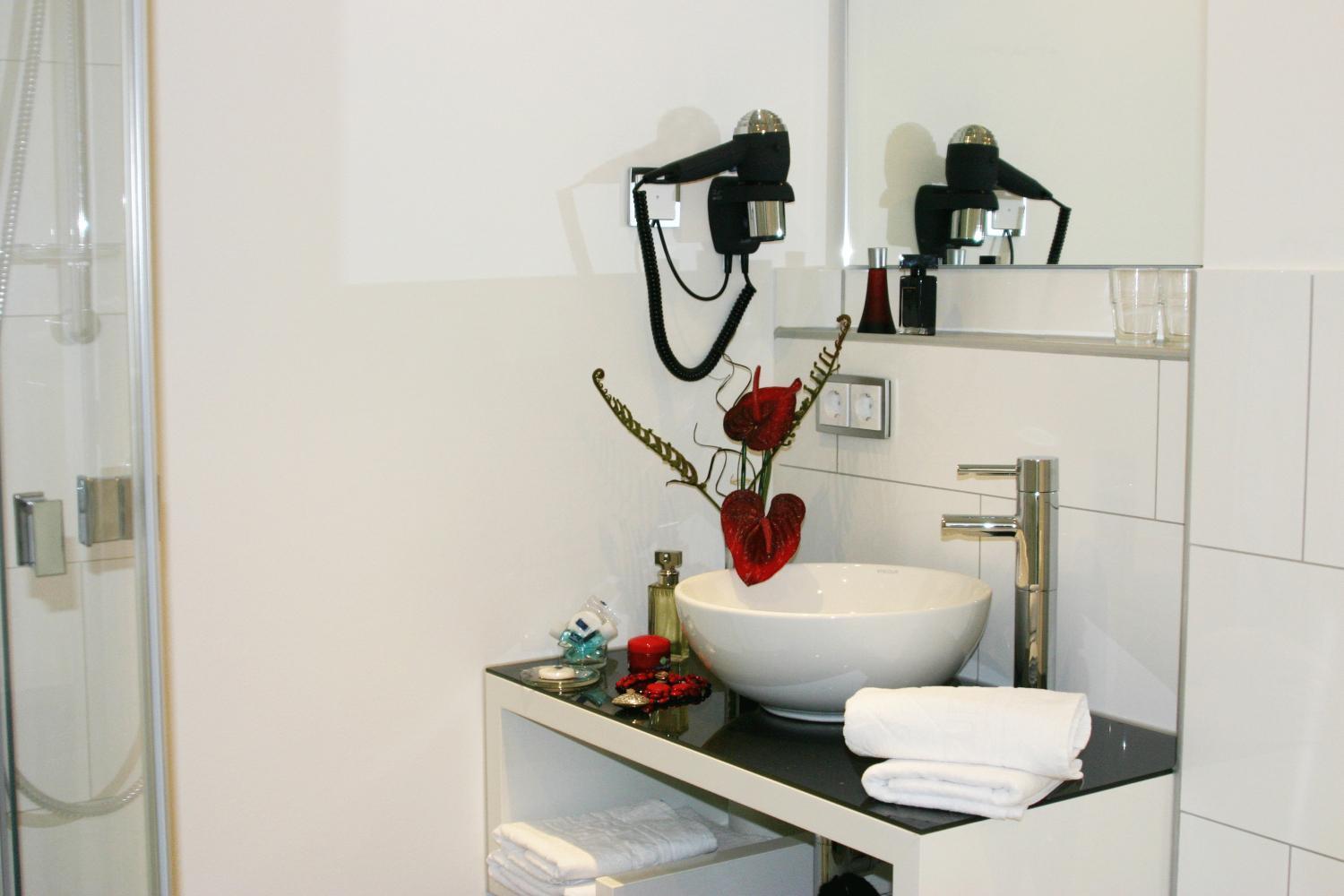 Hotel Zur Promenade Donauwörth Екстериор снимка