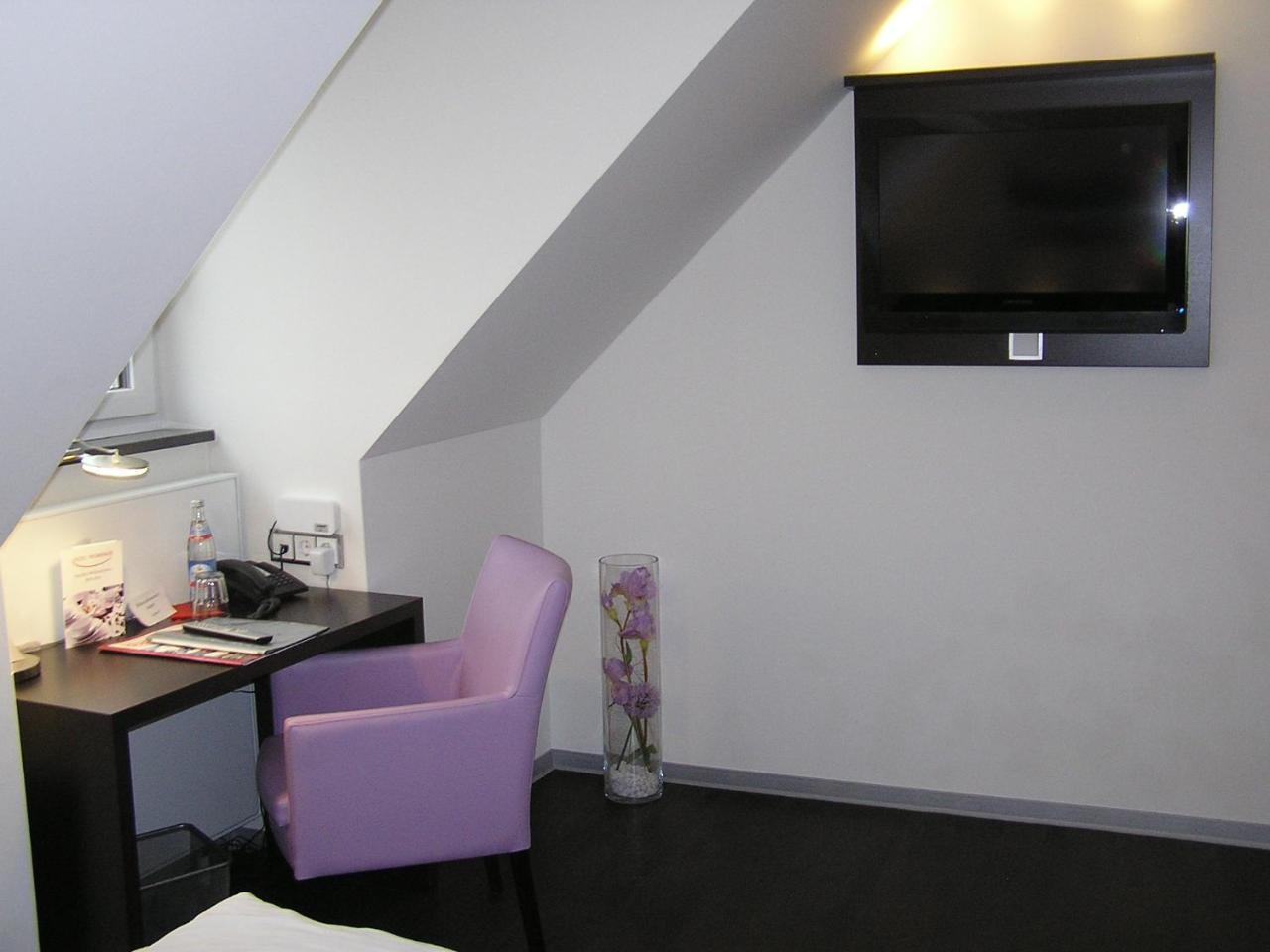 Hotel Zur Promenade Donauwörth Екстериор снимка